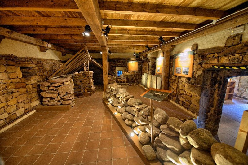 El Centro de Visitantes de La Piedra en Seco